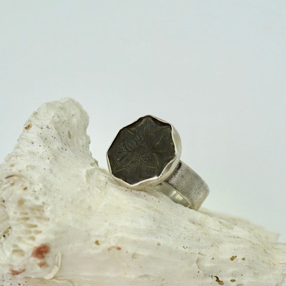 Etched Bronze Flower Star Silver Ring Media