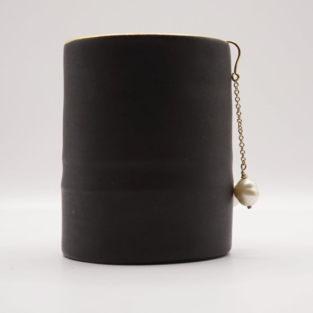 Freshwater Pearl and Gold Chain Hook Earrings.