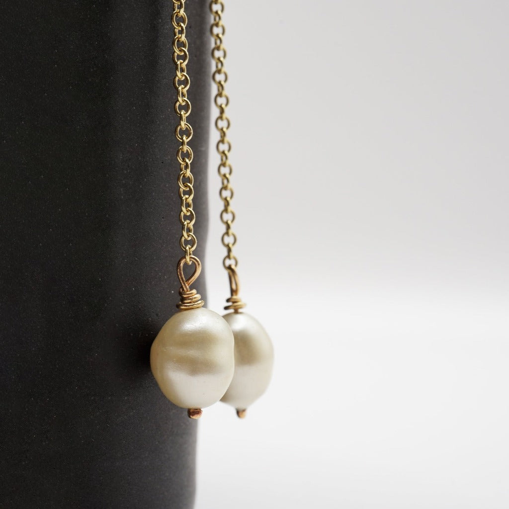 Freshwater Pearl and Gold Chain Hook Earrings.