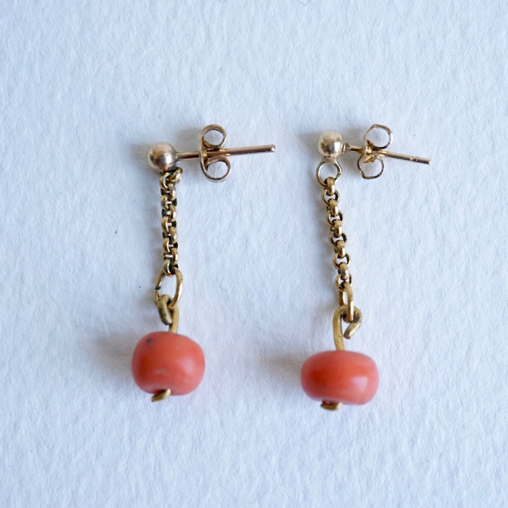 Antique Amber Beads and Gold Chain Hook Earrings.