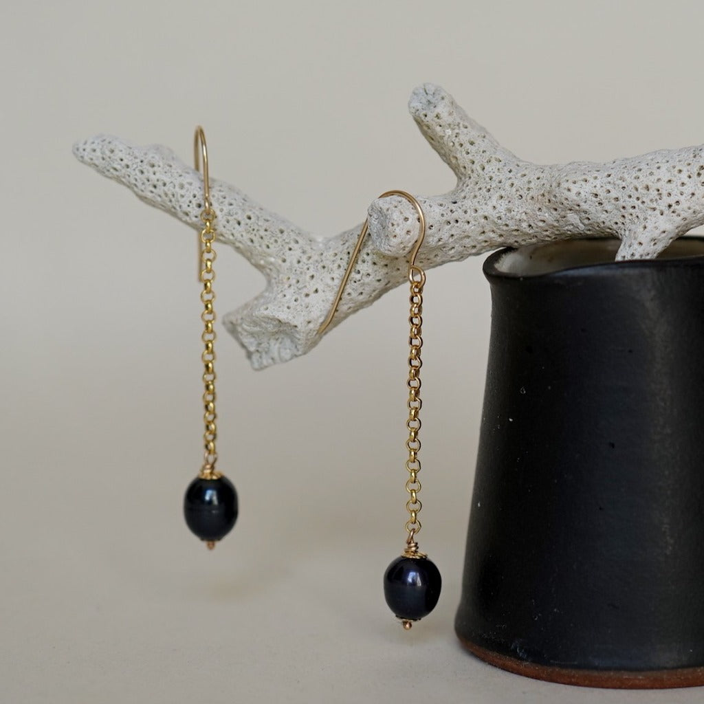 Freshwater Black pearl and Gold Chain Hook Earrings.