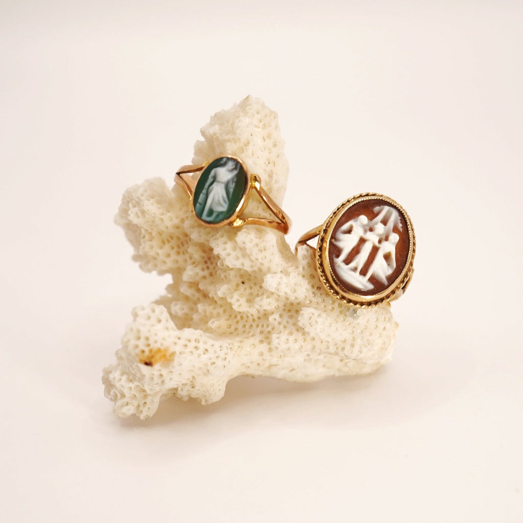 9ct Gold Antique Carved Oval Cameo Ring, Badger's Velvet