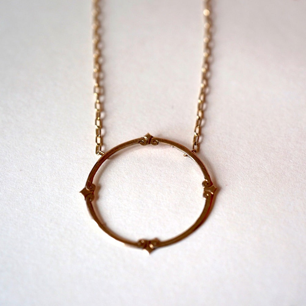 9ct Gold Victorian Circle necklace V Badger's Velvet