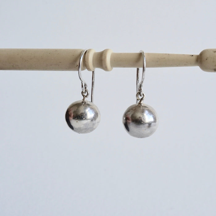 Silver Ball and S hook Drops