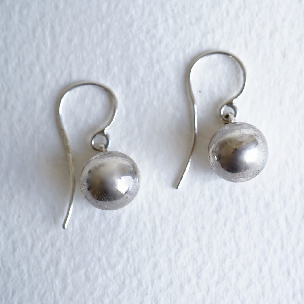 Silver Ball and S hook Drops