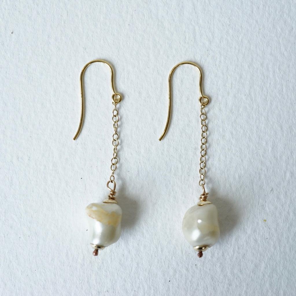 Baroque Pearl & Gold Chain and Roman Hook