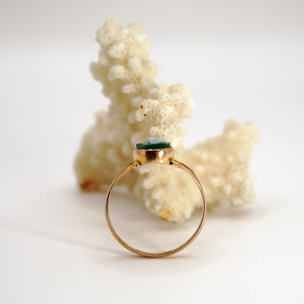 9ct Gold Antique Carved Oval Greenstone Cameo Ring, Badger's velvet