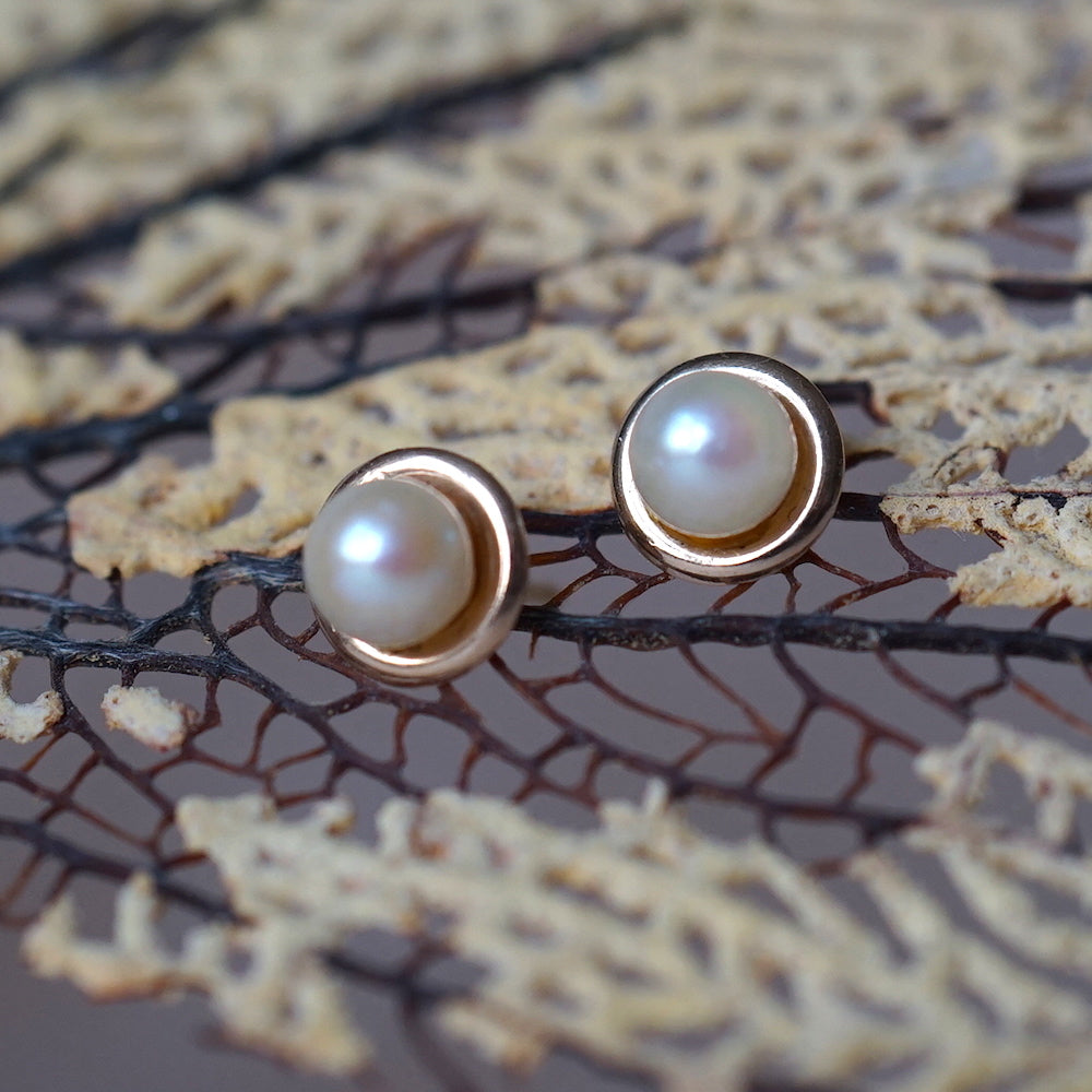 9ct Gold and Pearl Stud Earrings