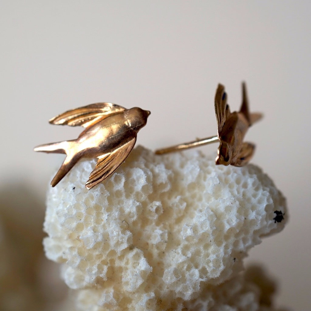 9ct Gold Swallow Vintage Stud Earrings