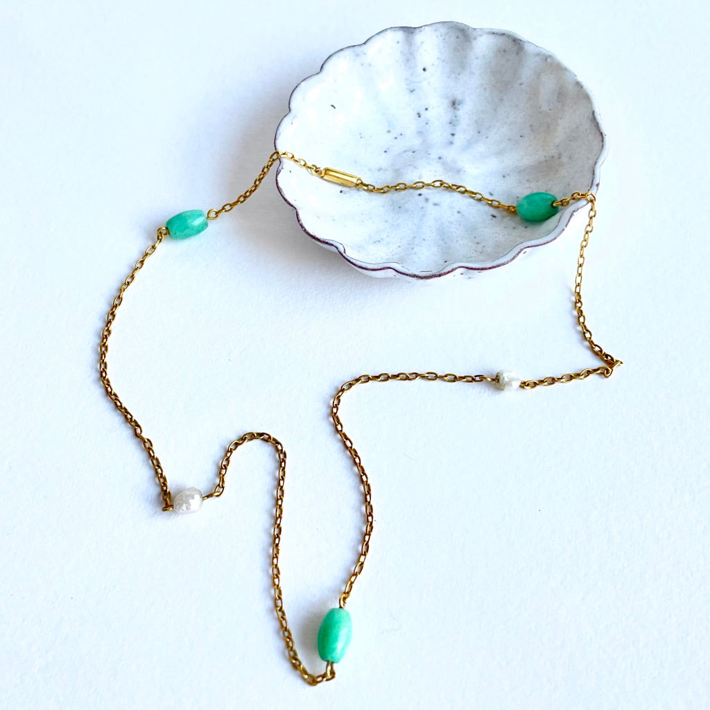 9ct Gold Pearl and Green Hardstone Necklace