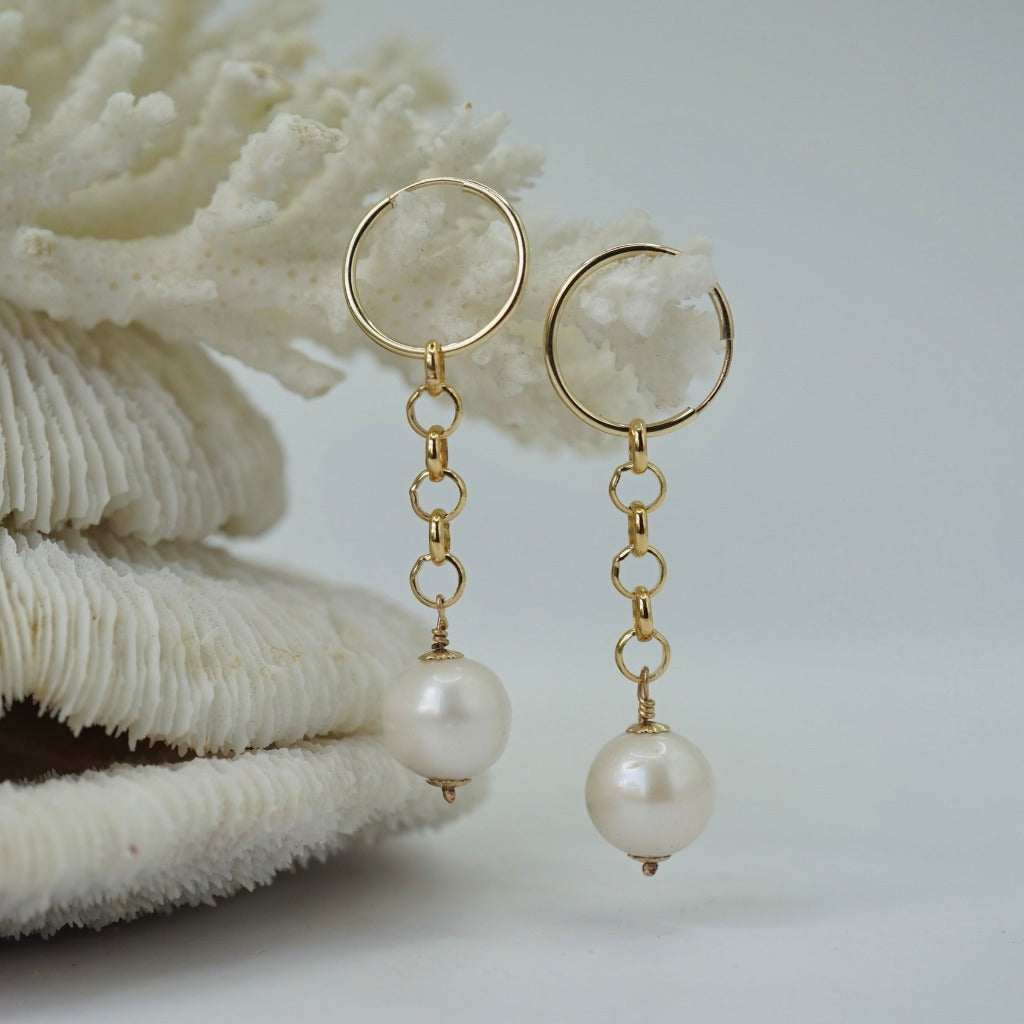 Pearl and  gold chain hoop earrings 