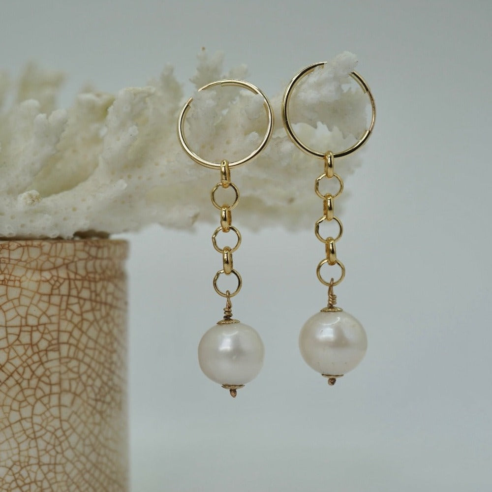 Pearl and  gold chain hoop earrings 