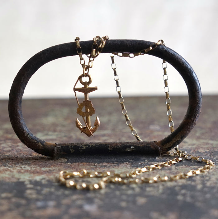 Pure gold anchor and belcher chain, antique, modern vintage jewellery, vintage jewellery