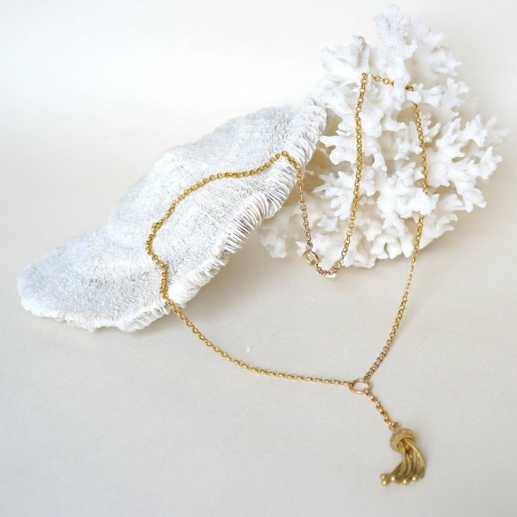 Gold vintage tassle necklace 